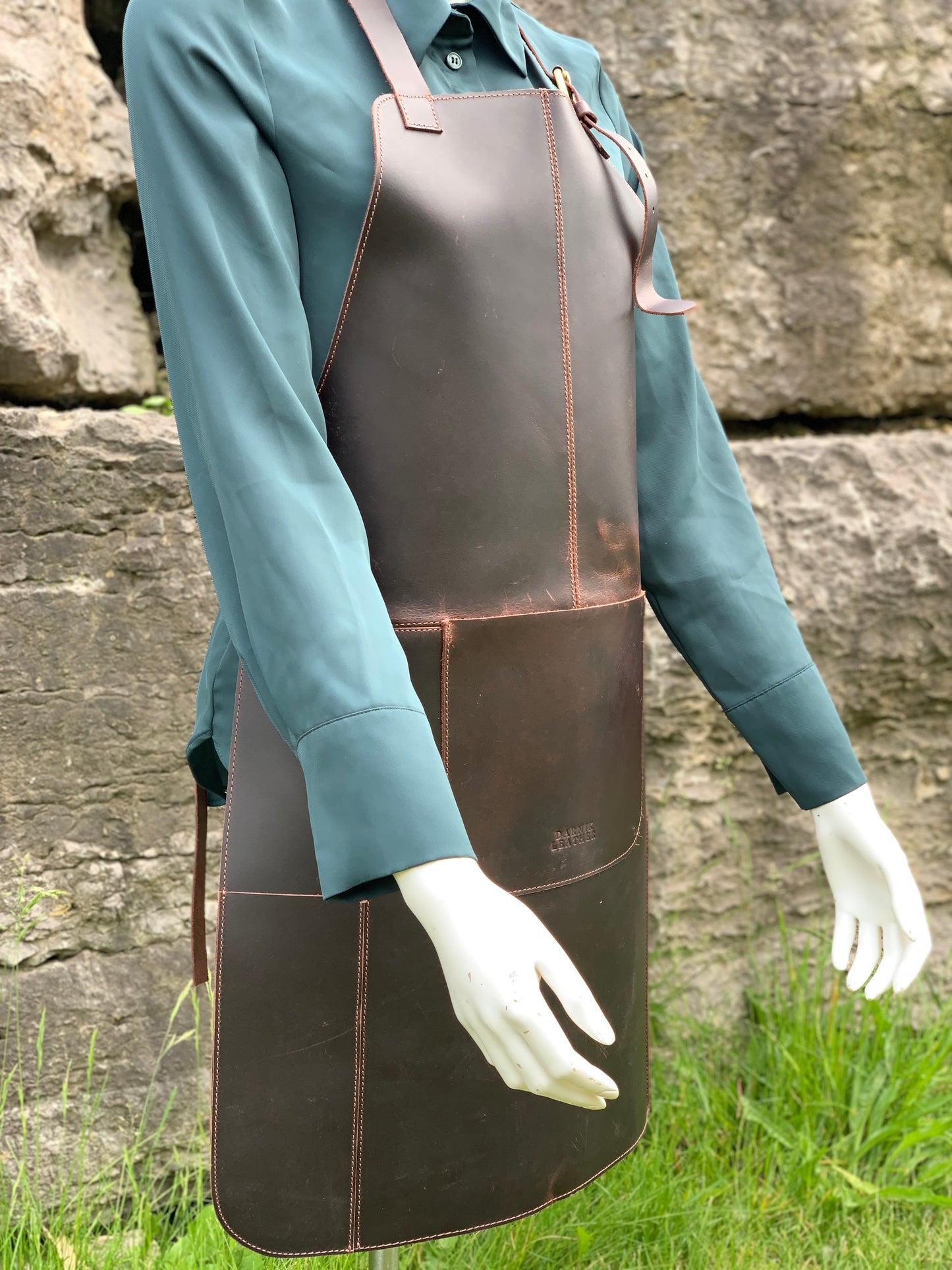 Full-Grain Leather Apron | Durable Handmade Work Apron for Craftsmen
