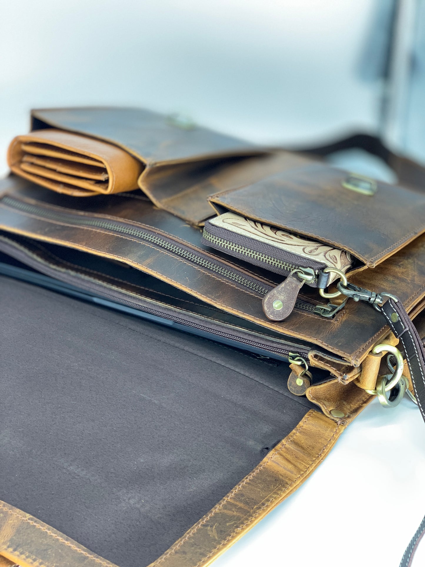 Hunter Brown Buffalo Leather Briefcase,Dark brown buffalo leather briefcase