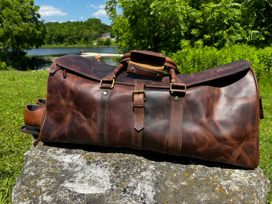 Spacious and Stylish Full-Grain Leather Duffel Bag Pinery Series