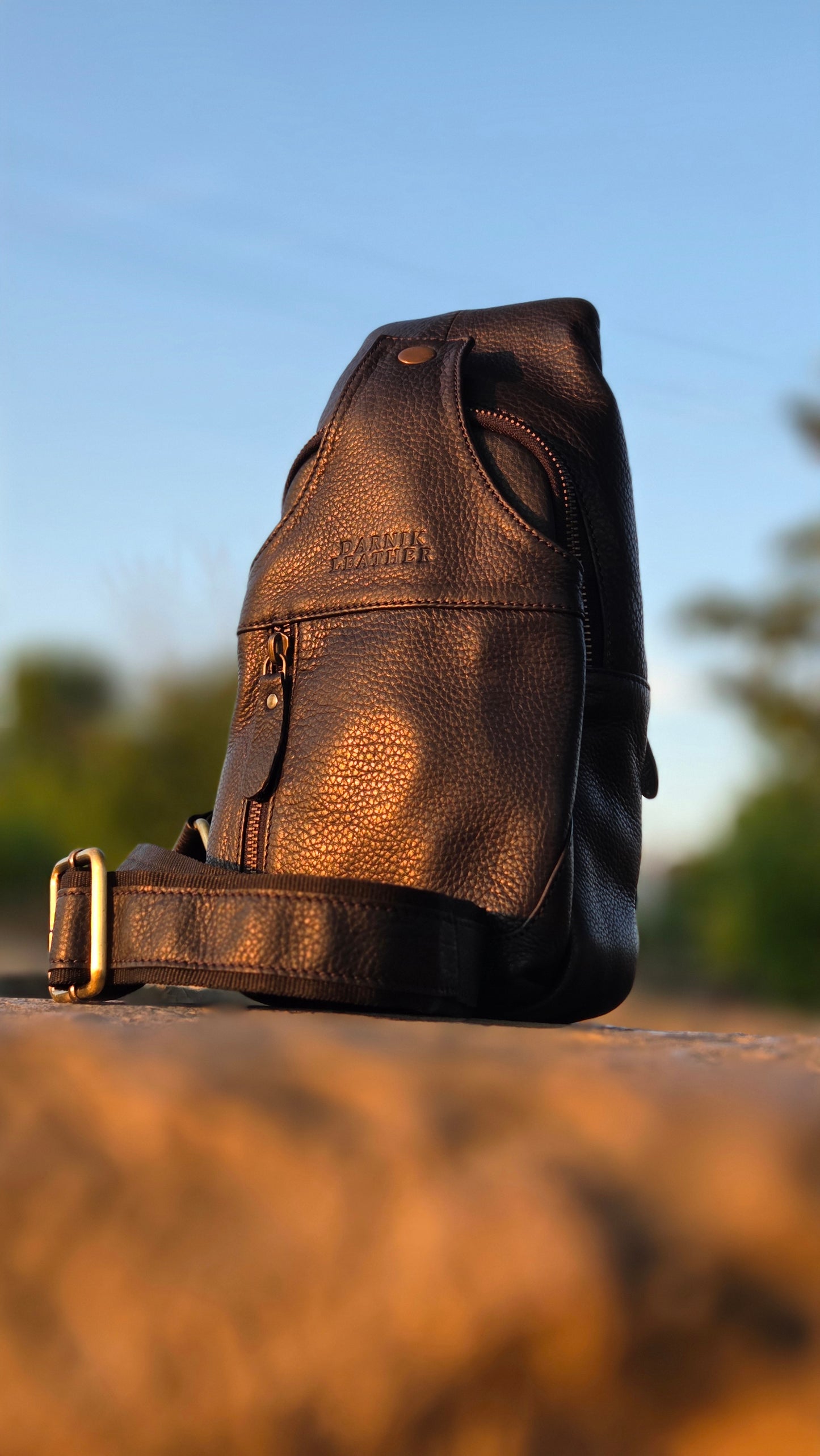 Best Genuine Leather Chest Bag – Stylish Crossbody Daypack & Durable Sling Bag