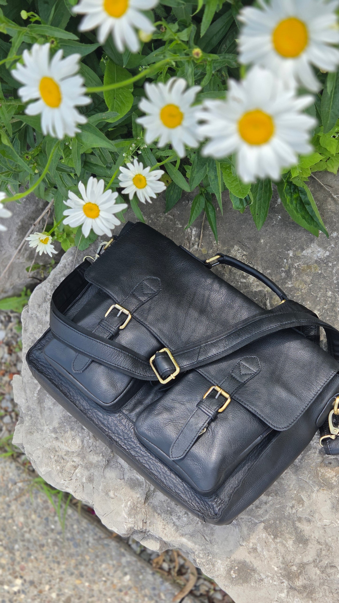 Classic Black Leather Messenger Bag for Professionals