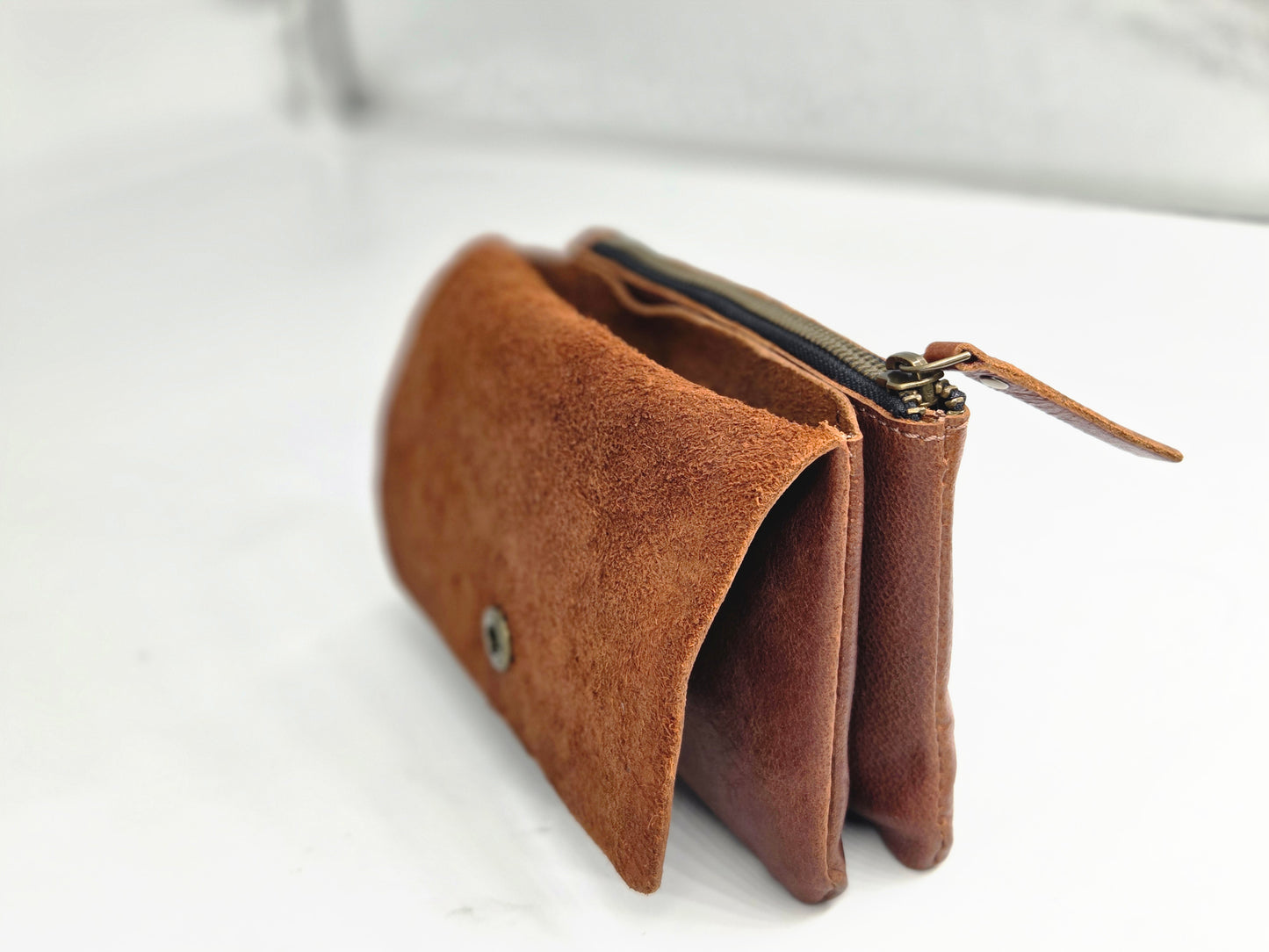 Handcrafted Brown Leather Ladies Purse – Classic Beauty with Everyday Function