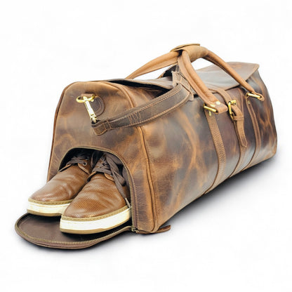 Spacious and Stylish Full-Grain Leather Duffel Bag Pinery Series