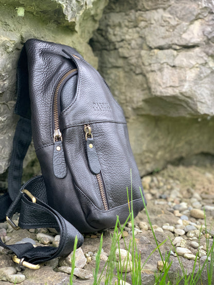Best Genuine Black Leather Chest Bag – Stylish Crossbody Daypack & Durable Sling Bag